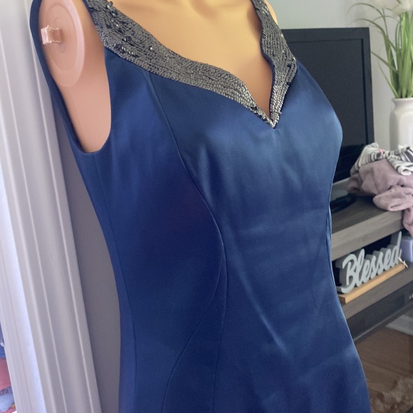 Liquidation Sale 🕶️🕶️Elie Tahari Rena dress - Picture 8 of 15
